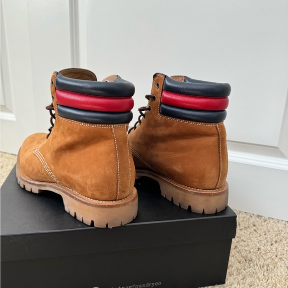 Selling my Gucci Lace up sedue boots - Picture 4 of 7